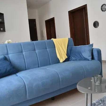 Luxury Two Bedroom Apartament