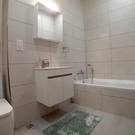 Luxury Two Bedroom Apartament *
