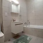 Luxury Apartment - Two Bedrooms Quiet Area Appartement *