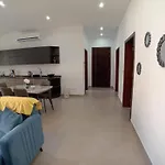 Luxury Apartment - Two Bedrooms Quiet Area