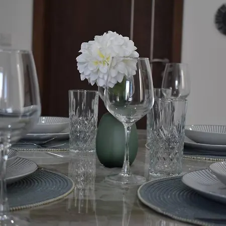 דירה Luxury - Two Bedrooms Quiet Area *