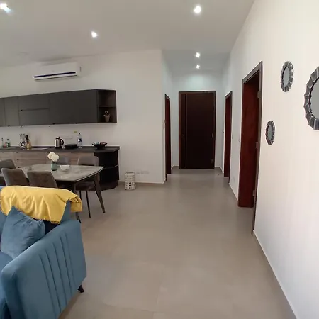 Luxury - Two Bedrooms Quiet Area