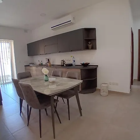 Luxury - Two Bedrooms Quiet Area * San Pawl il-Baħar