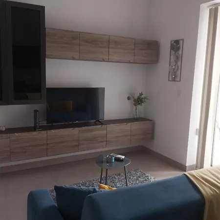 Luxury Two Bedroom Apartment