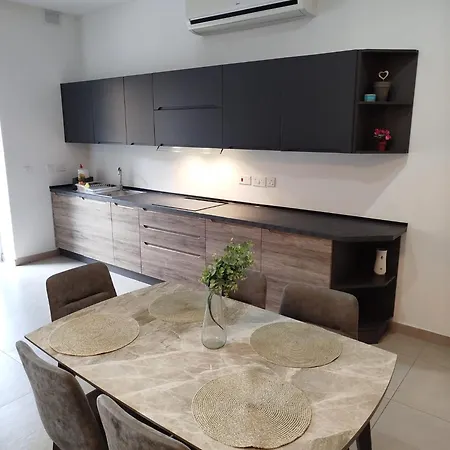 Luxury - Two Bedrooms - St Pauls Bay Апартаменты *