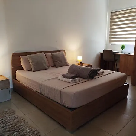 Luxury - Two Bedrooms - St Pauls Bay * Сент-Полс-Бей