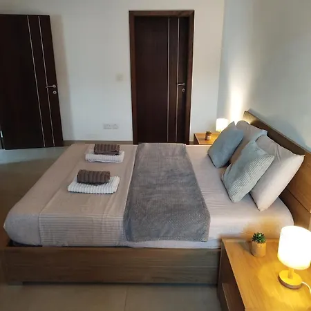 Luxury - Two Bedrooms - St Pauls Bay Сент-Полс-Бей