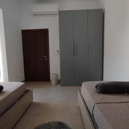 Luxury - Two Bedrooms - St Pauls Bay * Сент-Полс-Бей