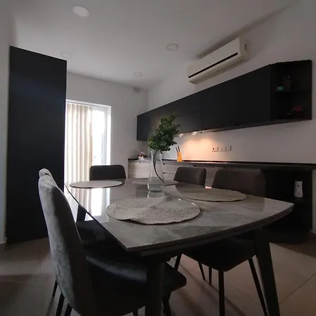 Luxury - Two Bedrooms - St Pauls Bay