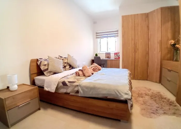 Luxury Two Bedroom * St. Paul's Bay